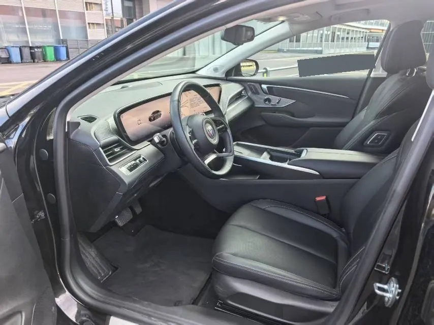 Buick 2025 LaCrosse 2.0T 28T Platinum Edition, automatic transmission 5