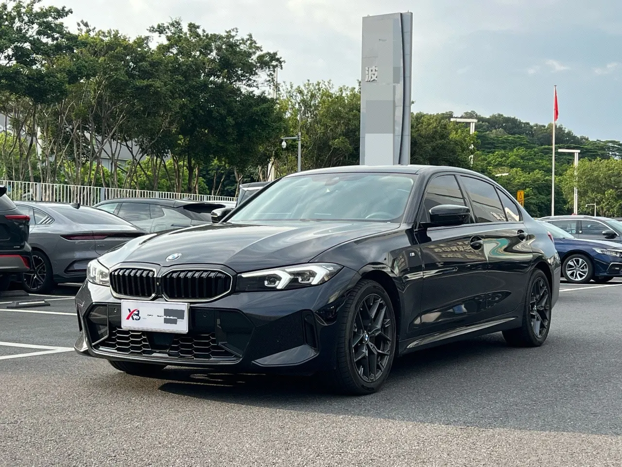 Open image lightbox: BMW 3 Series 2025 330Li 2.0T M Sports Obsidian Night Suit Automatic Gear