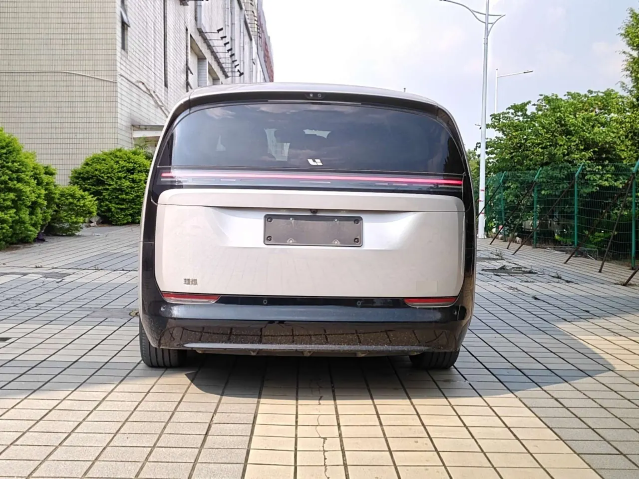 Li 2024 MEGA Ultra Automatic 8