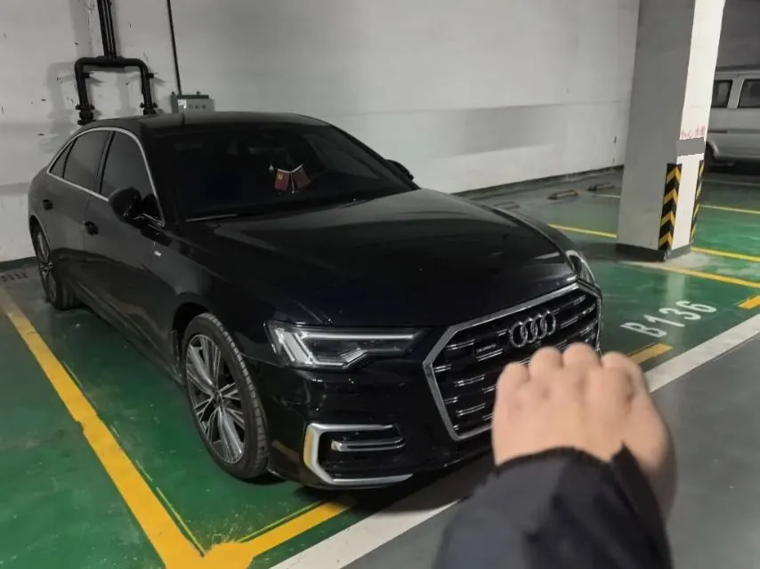 Audi 2026 A6L 2.0TFSI 45TFSI Quattro Selected Dynamic Automatic 3