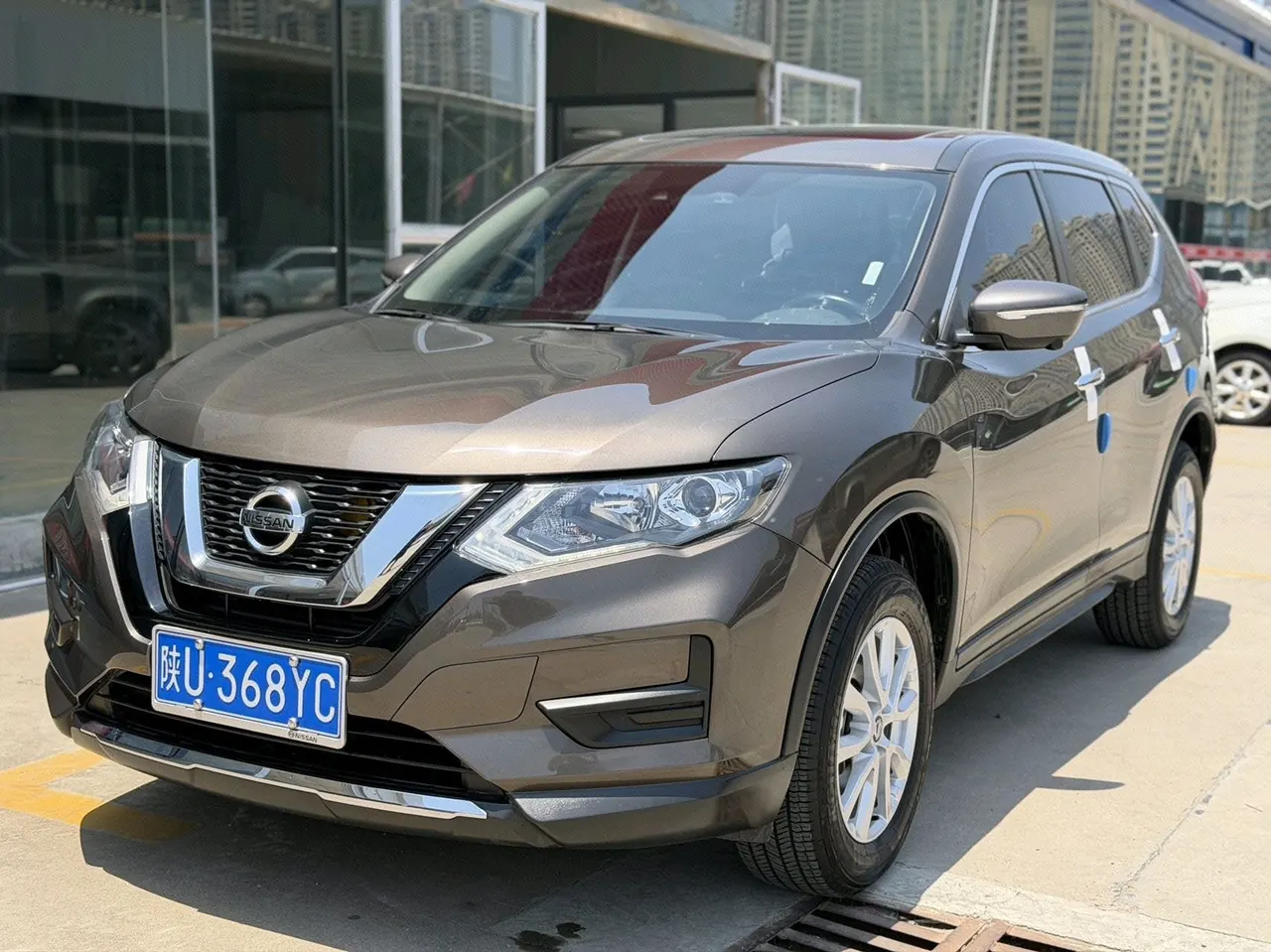 Открыть галерею: Nissan 2023 Qijun Classic 2.0 Stepless Two-Drive Intelligent Joint Premium Edition Automatic Gear