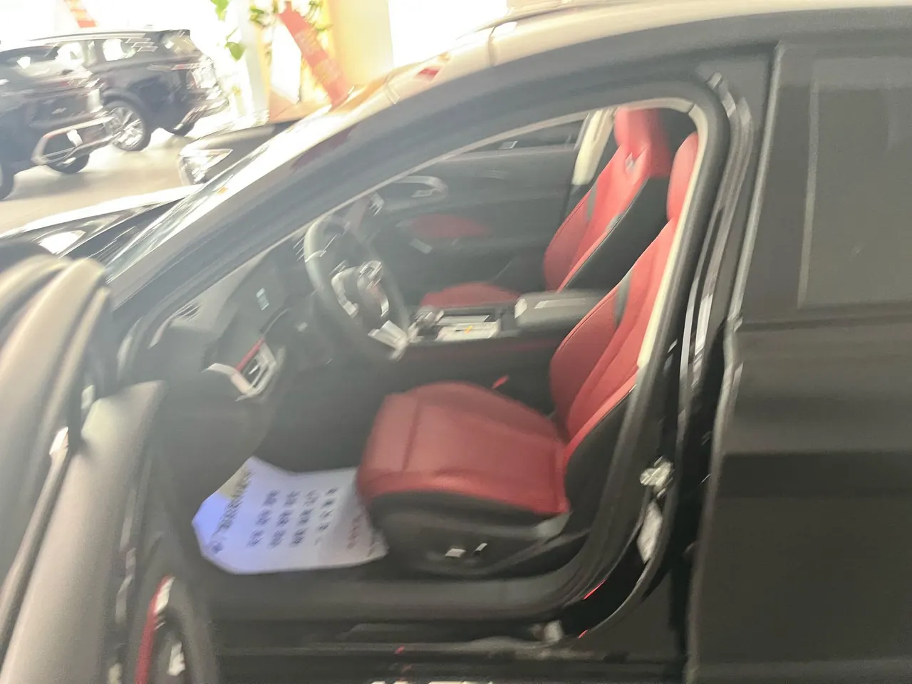 HongQi 2023 H6 2.0T to the United States version of automatic gear 5