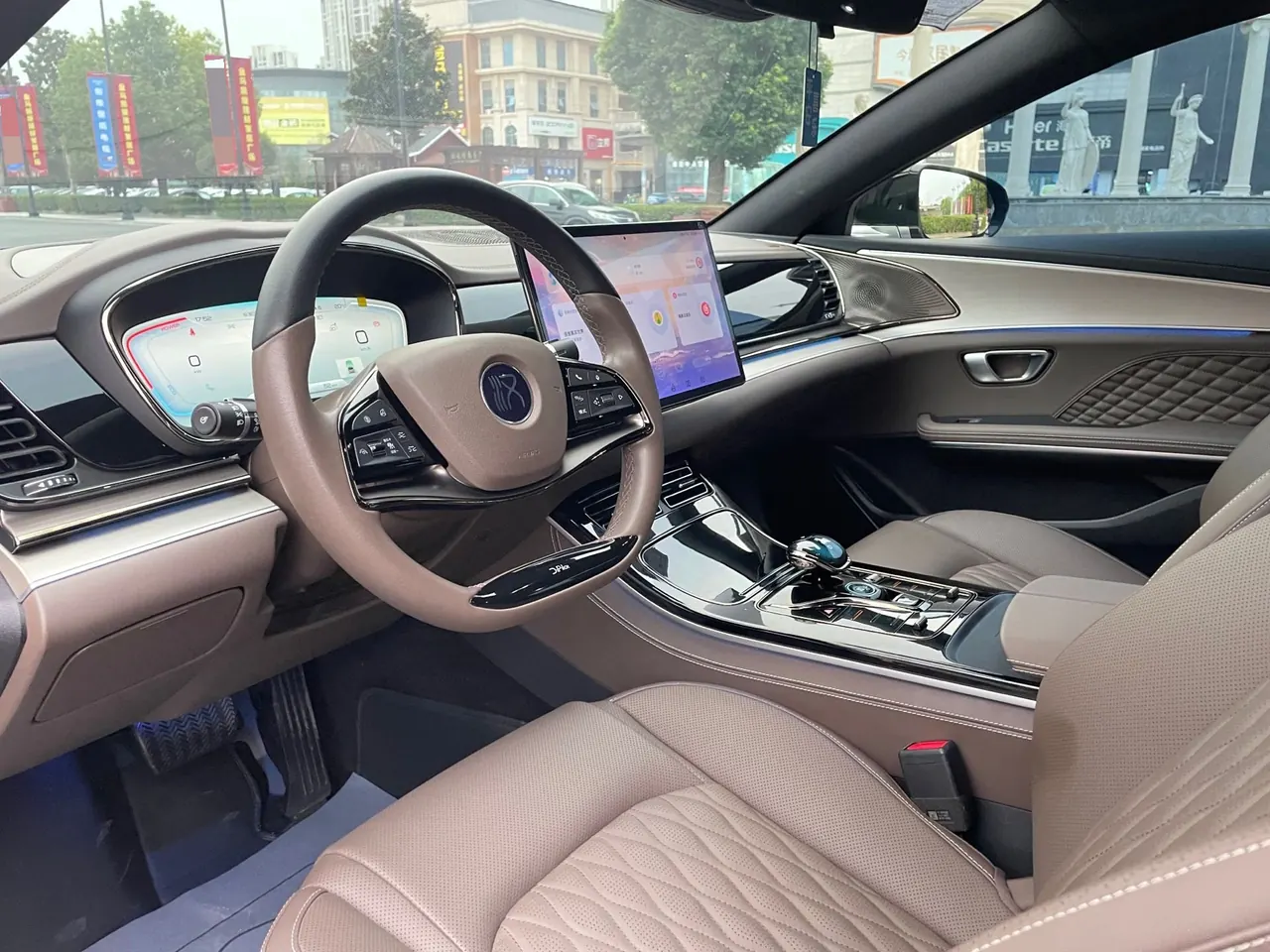 BYD 2023 Han EV 605KM Champion Edition Precursor Honorable Automatic Gear 4
