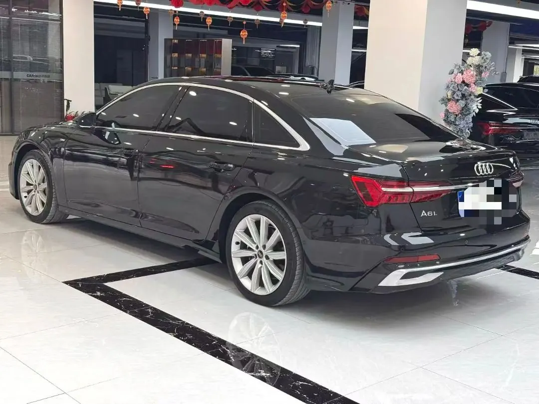 Audi 2023 A6L 2.0TFSI 45TFSI Selected Dynamic Automatic 5