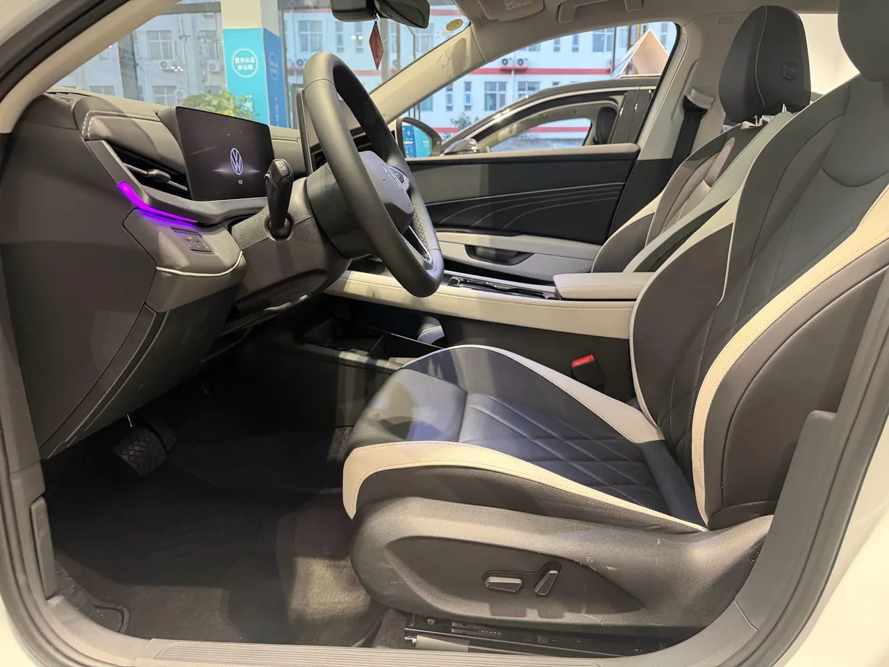 Volkswagen 2026 Sagittarius L 1.5TSI 300TSI Luxury Automatic 2