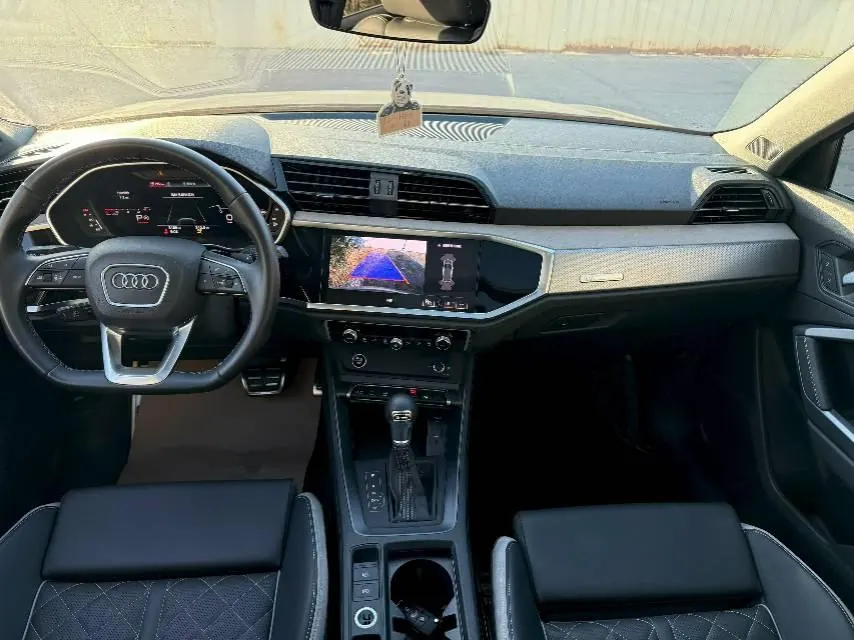 Audi 2024 Q3 Sportback 2.0TFSI 45TFSI Quattro Fashion Automatic 5