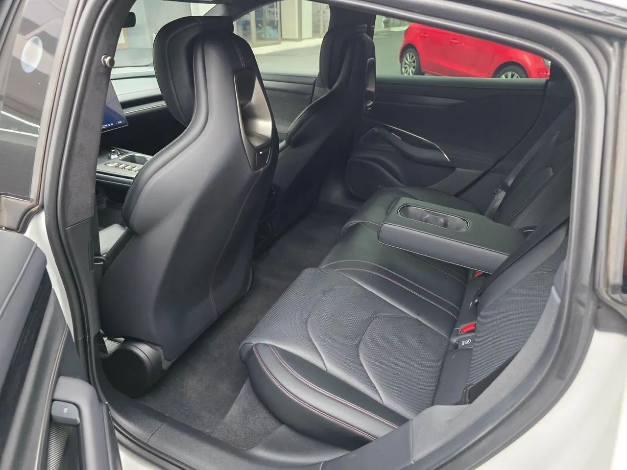 MI 2024 SU 7 800km 4-wheel drive ultra-long endurance high-end smart driving Max version automatic gear 4