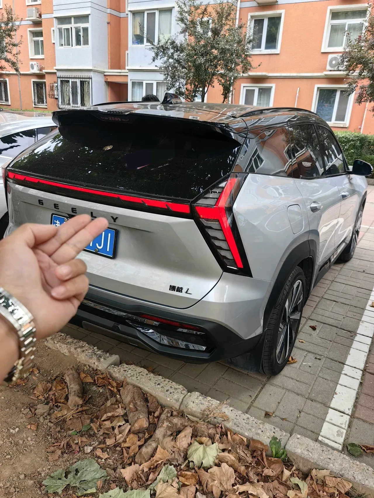 Geely 2023 Boyue L 1.5TD Honorable Automatic Transmission 4