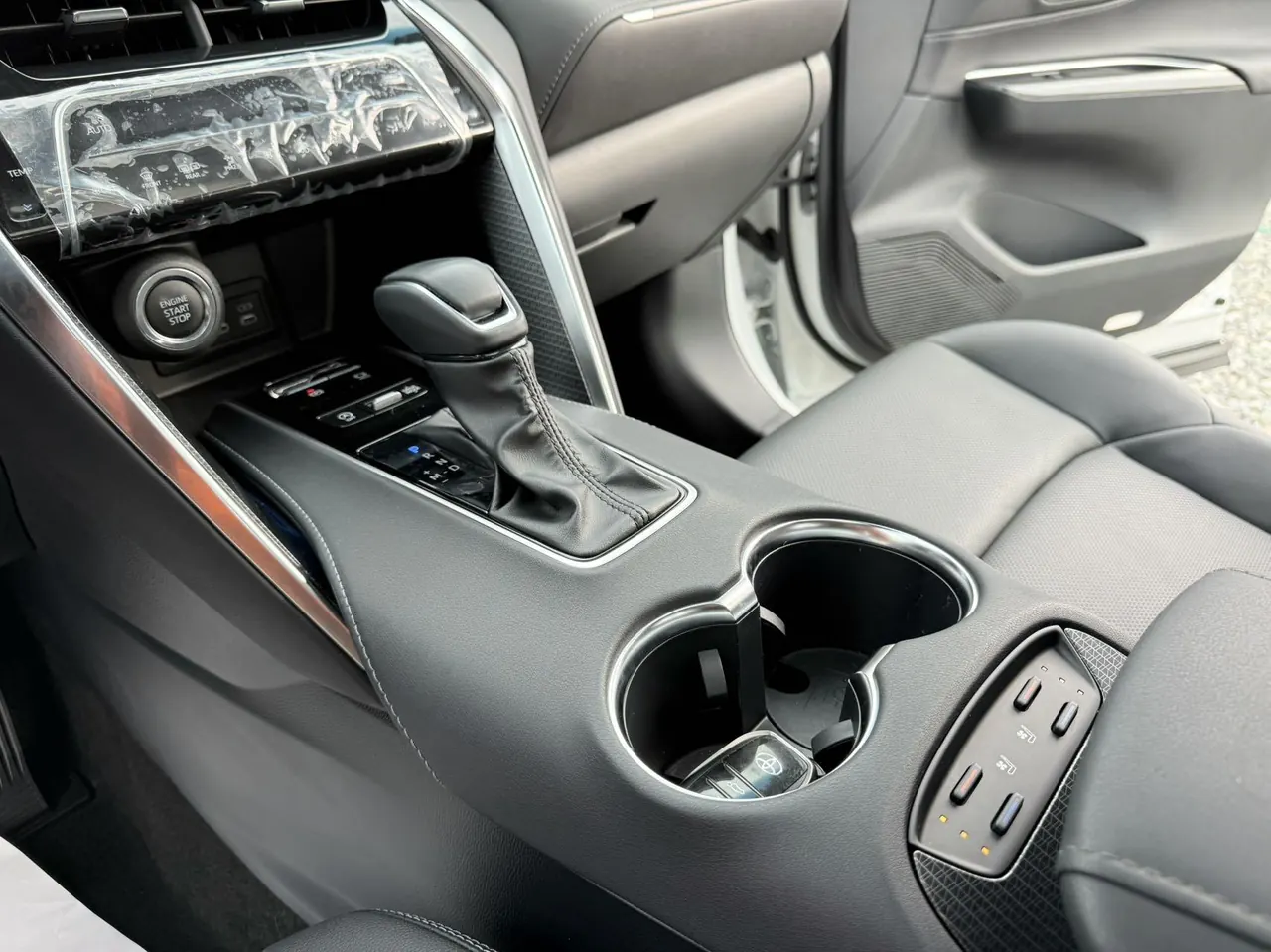 Toyota 2023 Weisa 2.0 Stepless Two-Drive Premium Edition Automatic Gear 10