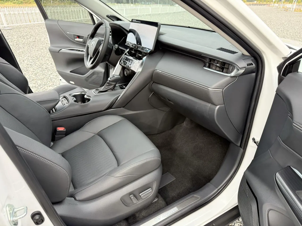 Toyota 2023 Weisa 2.0 Stepless Two-Drive Premium Edition Automatic Gear 14
