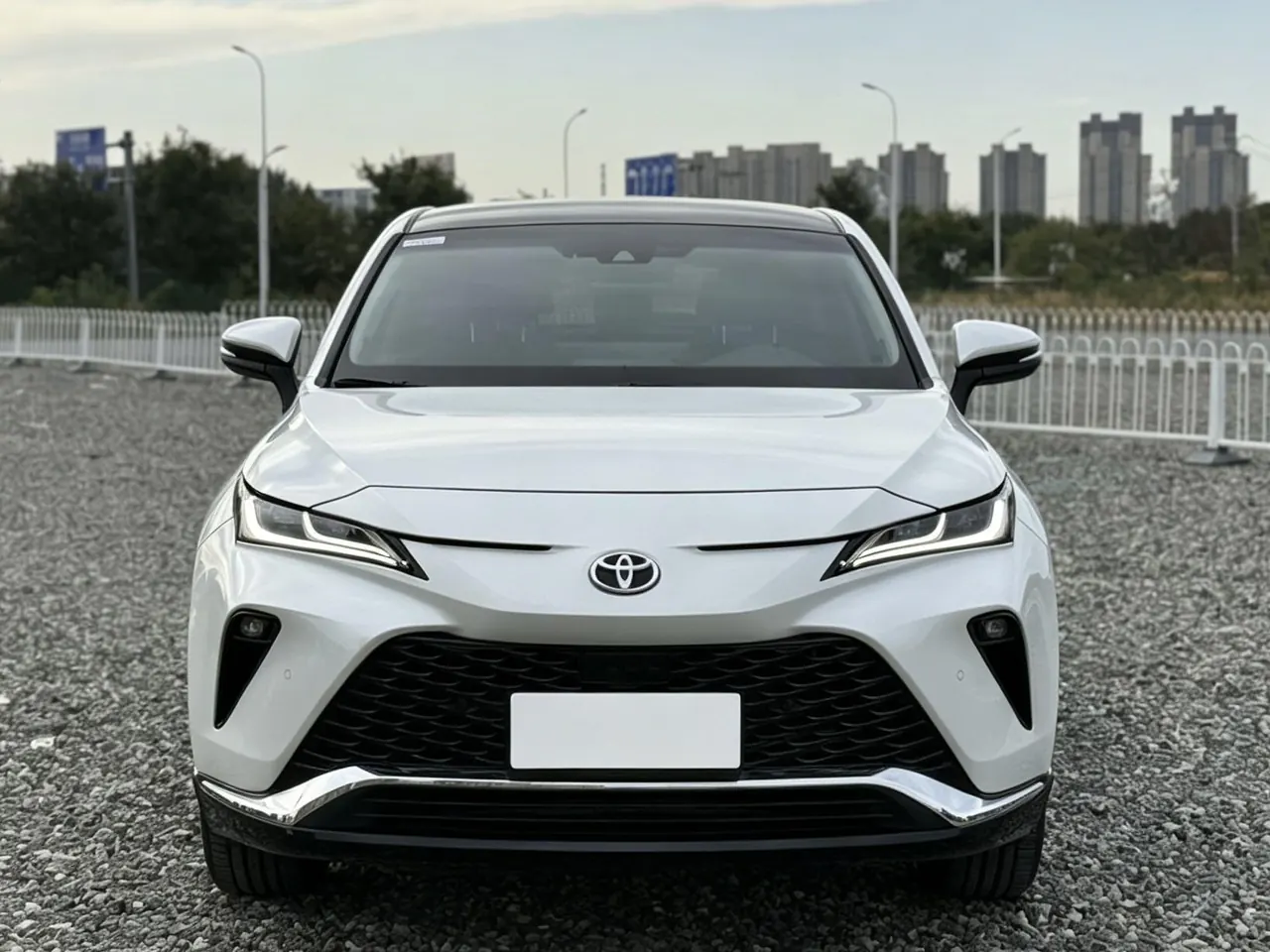 Toyota 2023 Weisa 2.0 Stepless Two-Drive Premium Edition Automatic Gear 3