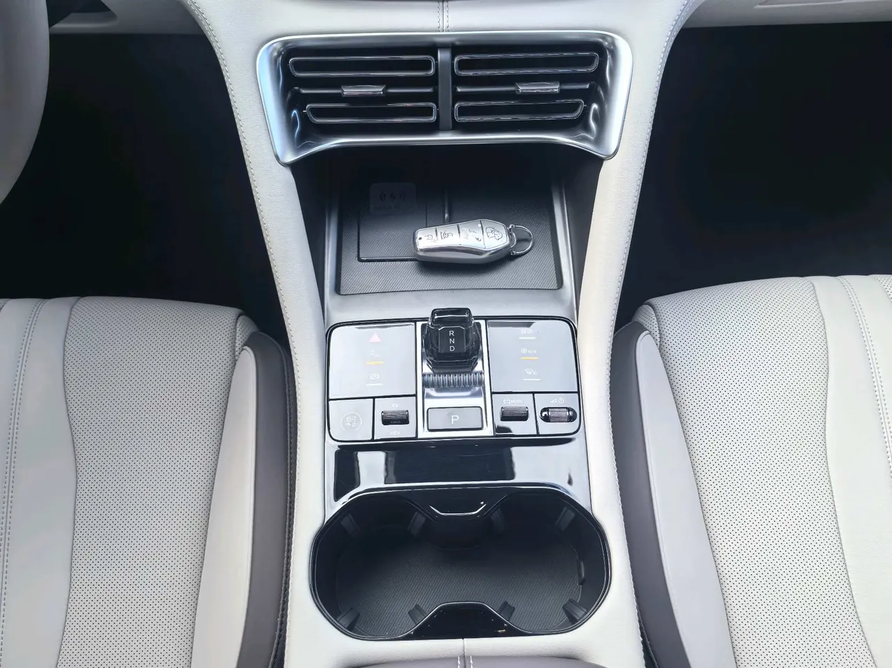 BYD Song PLUS New Energy 2025 Song PLUS DM-i 1.5 Stepless Smart Driving Edition 112KM Honorable Automatic Gear 12
