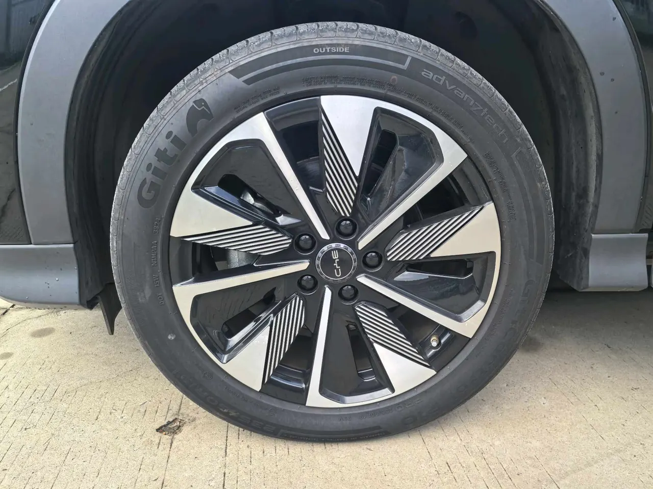 BYD Song PLUS New Energy 2025 Song PLUS DM-i 1.5 Stepless Smart Driving Edition 112KM Honorable Automatic Gear 16