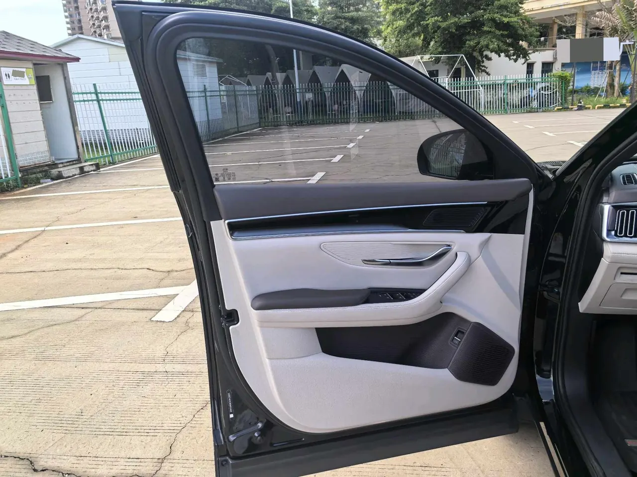 BYD Song PLUS New Energy 2025 Song PLUS DM-i 1.5 Stepless Smart Driving Edition 112KM Honorable Automatic Gear 17