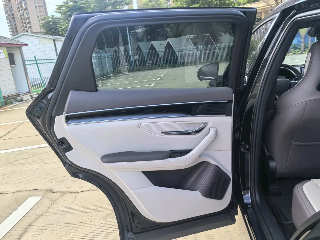 BYD Song PLUS New Energy 2025 Song PLUS DM-i 1.5 Stepless Smart Driving Edition 112KM Honorable Automatic Gear 18
