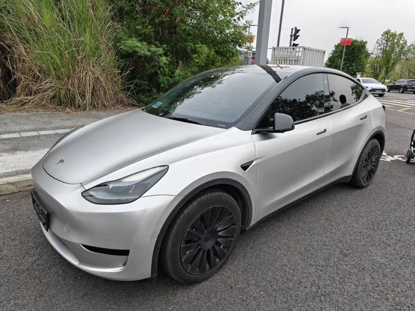 Открыть галерею: Tesla 2022 Model Y rear-wheel drive version (facelift) automatic gear