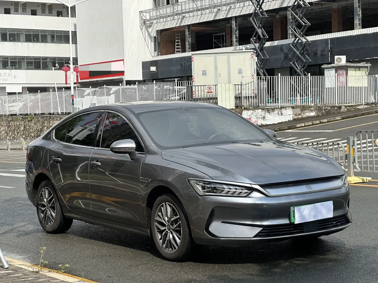 BYD 2021 Qin PLUS EV 400KM Luxury Automatic Gear 3