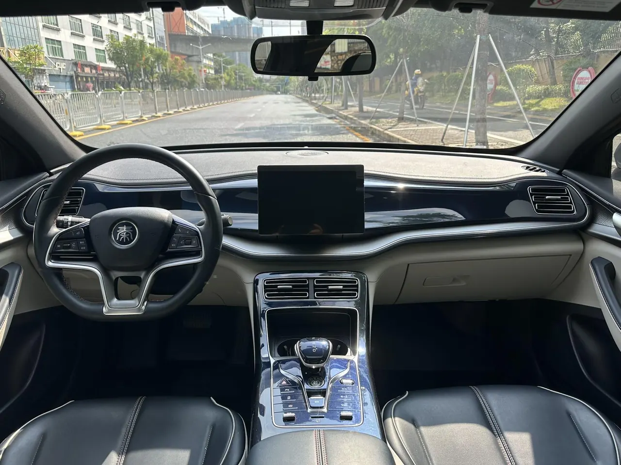 BYD 2021 Qin PLUS EV 400KM Luxury Automatic Gear 4