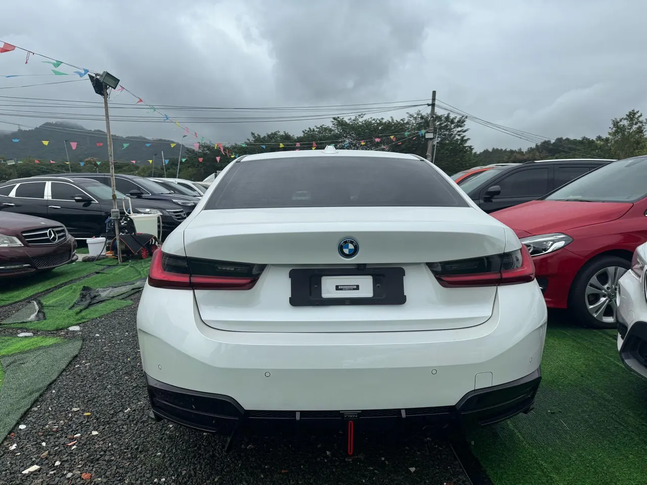 BMW 2022 i3 eDrive 35L automatic gear 4