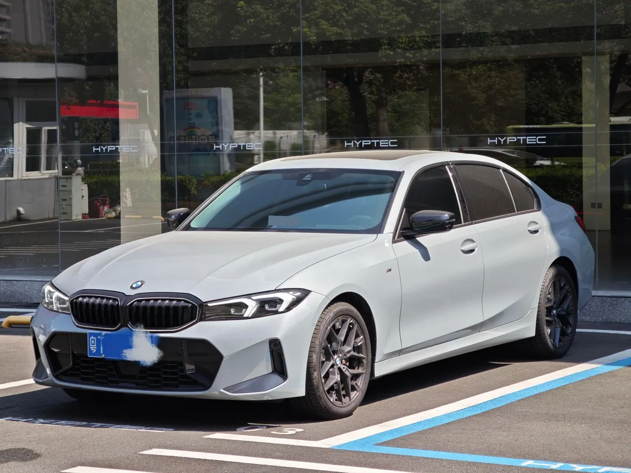 Open image lightbox: BMW 3 Series 2026 330Li 2.0T M Sports Obsidian Night Suit Automatic Gear
