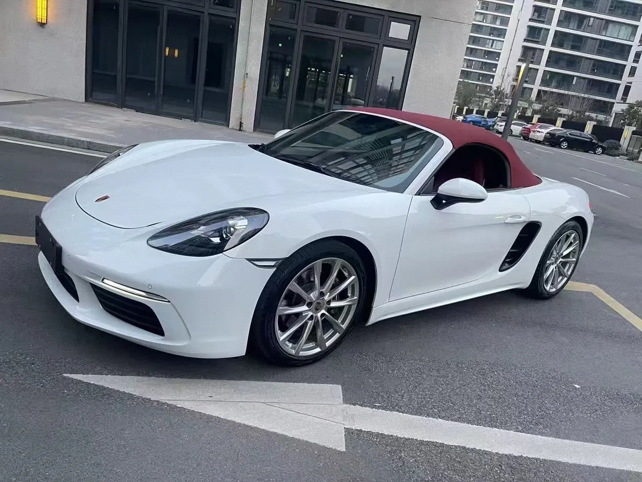 Open image lightbox: Porsche 718 (Imported) 2022 718 Boxer 2.0T Automatic