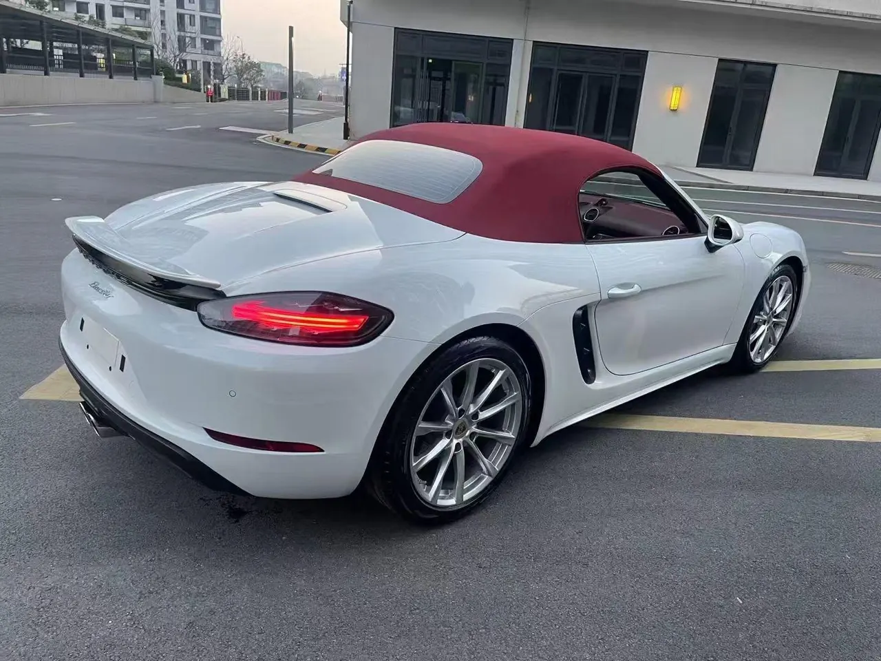 Porsche 718 (Imported) 2022 718 Boxer 2.0T Automatic 6