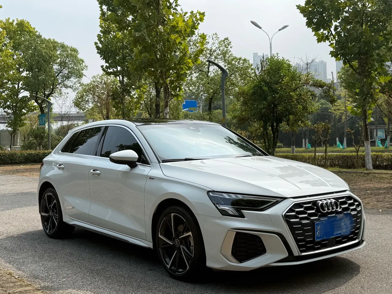 Audi 2022 A3 Sportback 1.4TFSI 35TFSI Fashion Sports Automatic 3