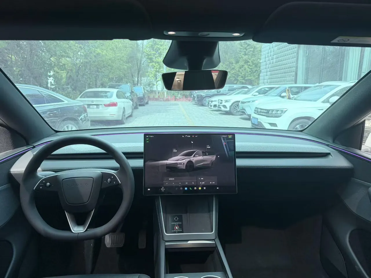 Tesla 2026 Model Y Rear-Wheel-Drive Automatic 5