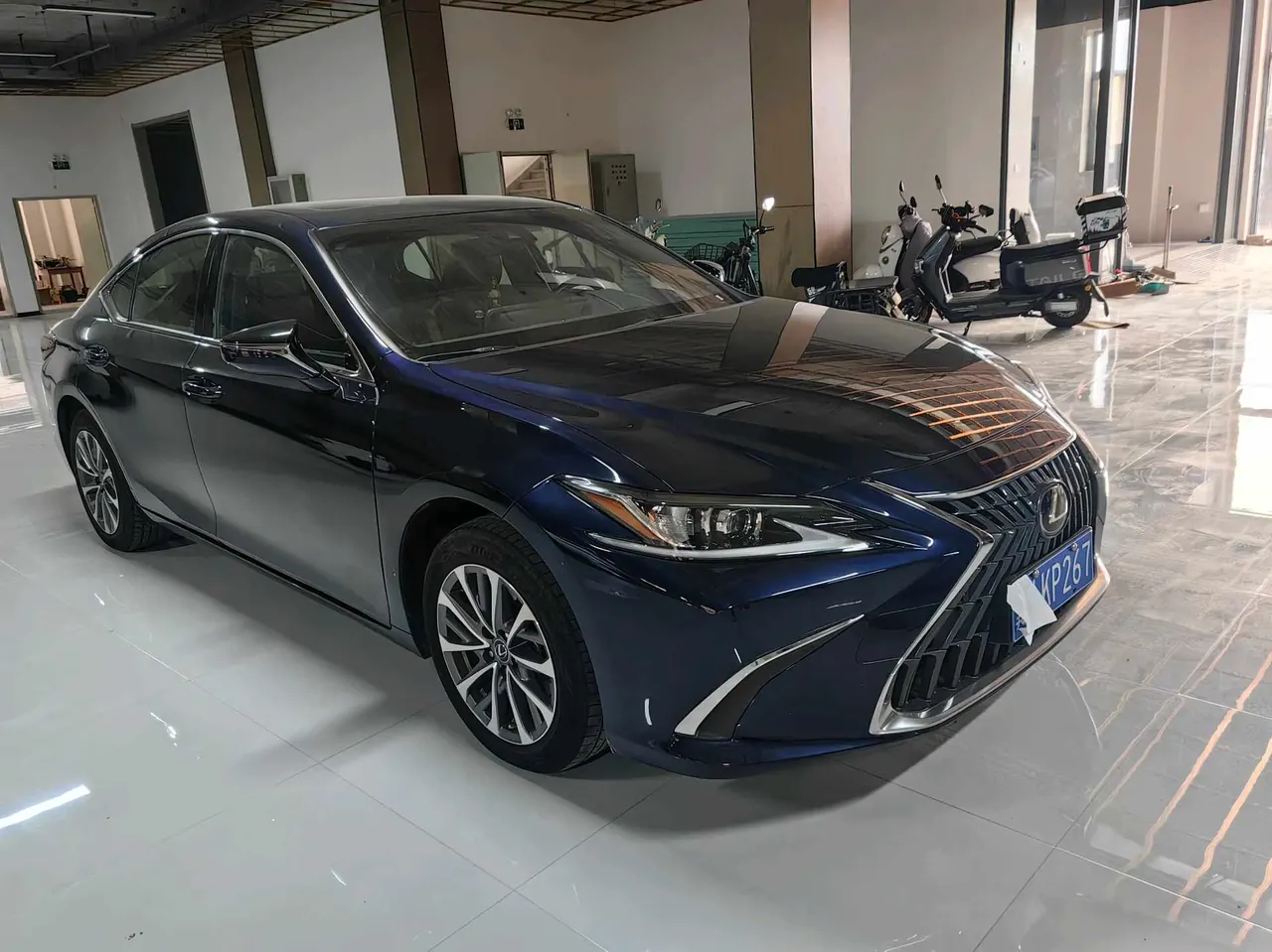 Lexus ES (Imported) 2023 ES200 2.0 Stepless Premium Edition Automatic Gear 3