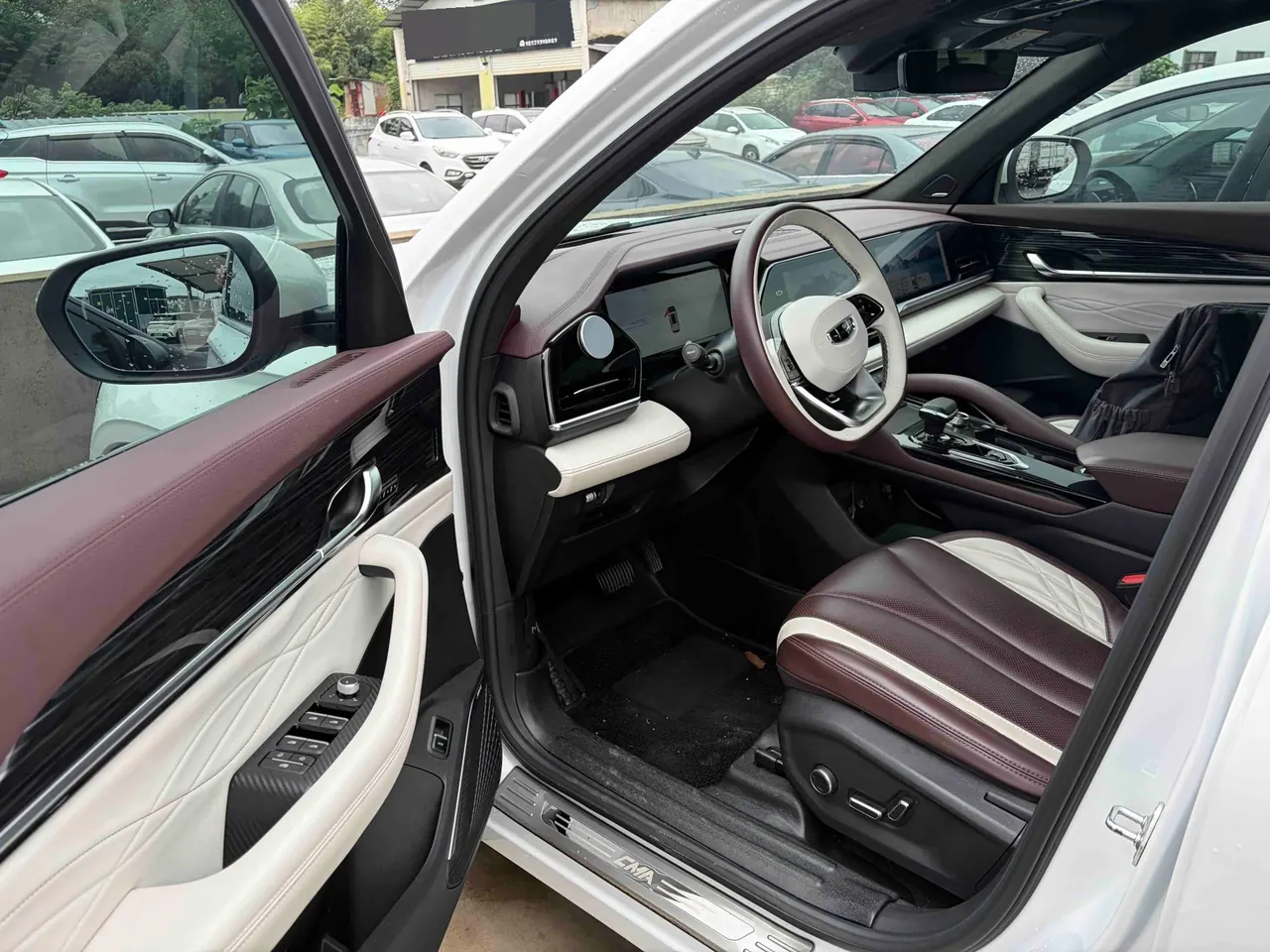 Geely 2021 XingyueL (Monjaro) 2.0TD EVO Two-Drive Flagship Automatic Gear 3