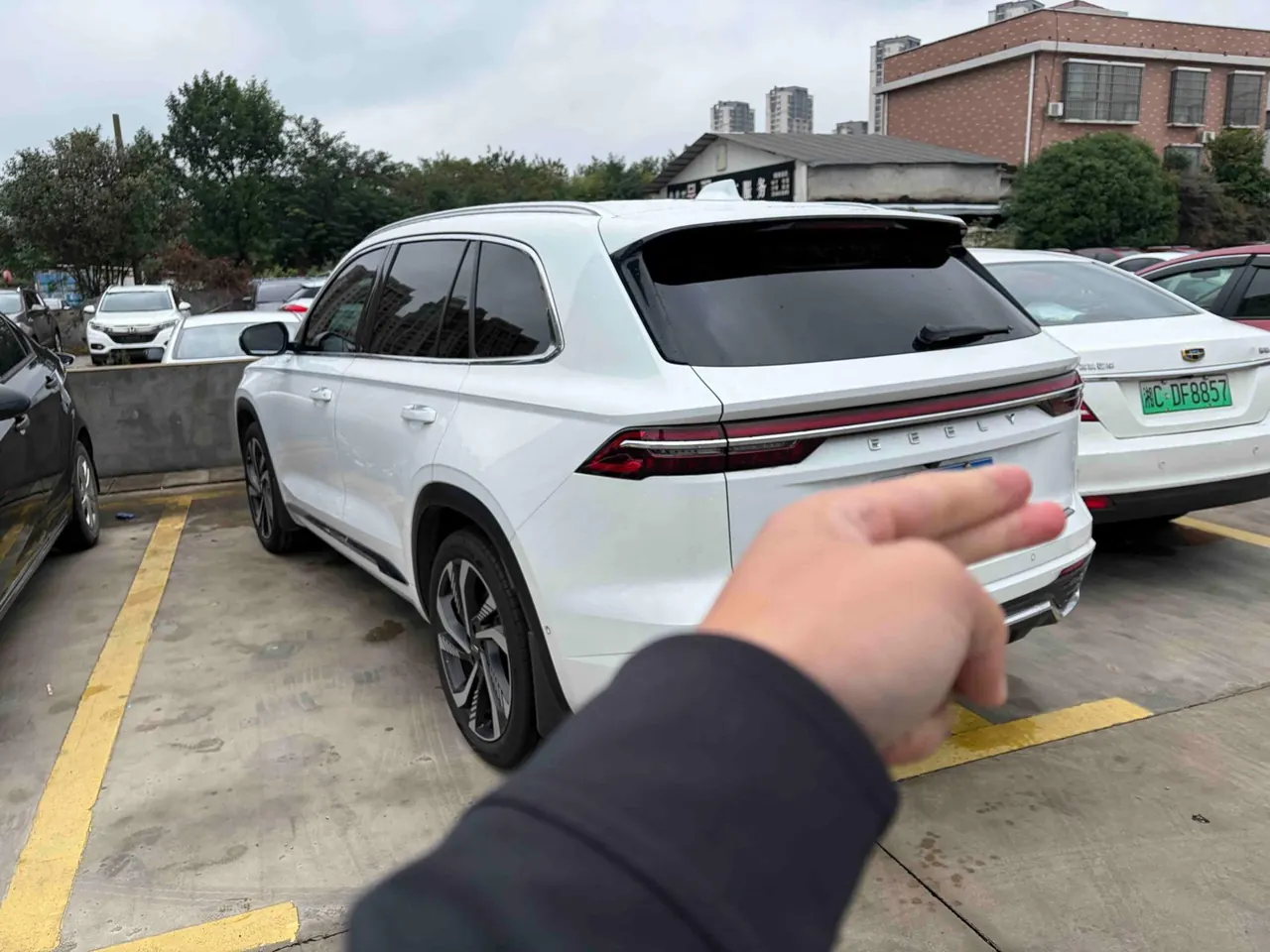Geely 2021 XingyueL (Monjaro) 2.0TD EVO Two-Drive Flagship Automatic Gear 5