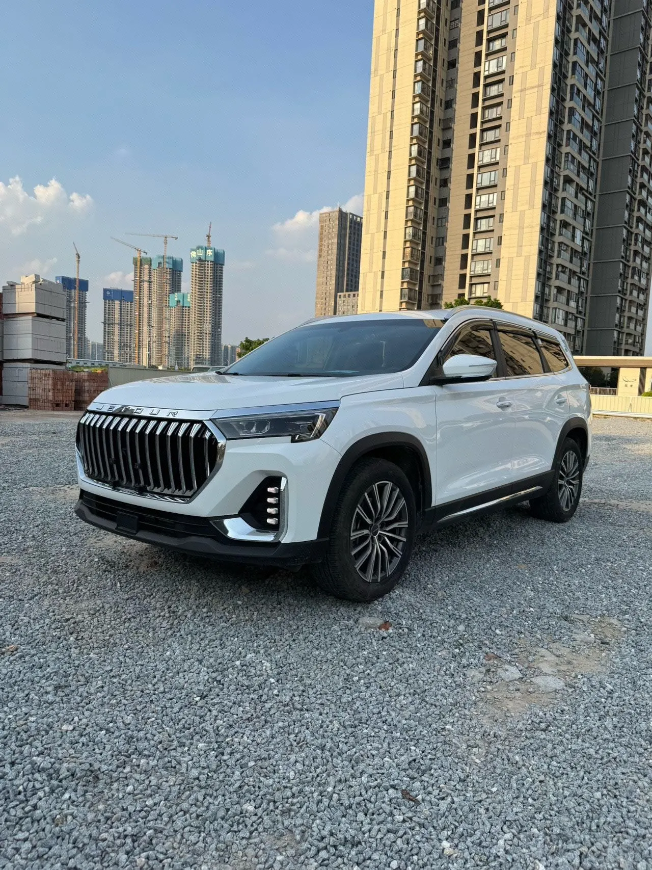 Open image lightbox: Jetour 2024 X90 PLUS 1.6TD Family Happy Edition 5-seat Automatic Gear