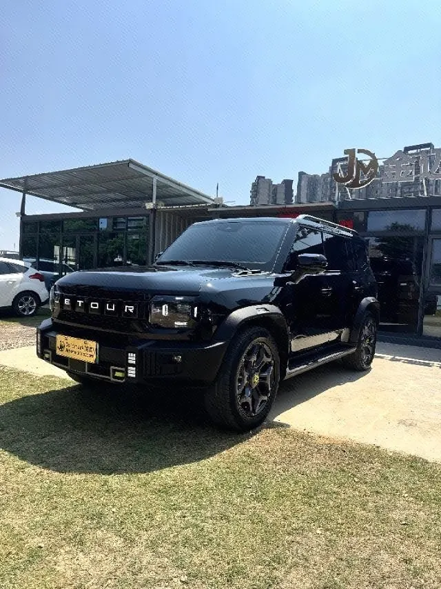 Jetour 2024 ShanHai T2 C- DM 1.5T 208KM Shan Ye Edition Automatic Gear - View 1