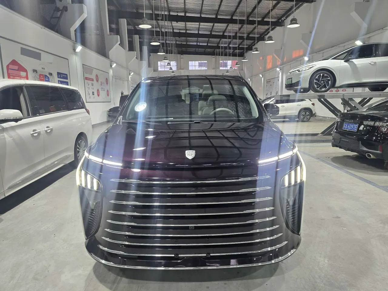 Fashion 2024 Xinghai V9 1.5TD 200km Qingyun Ladder Series Honorable Automatic Gear 2