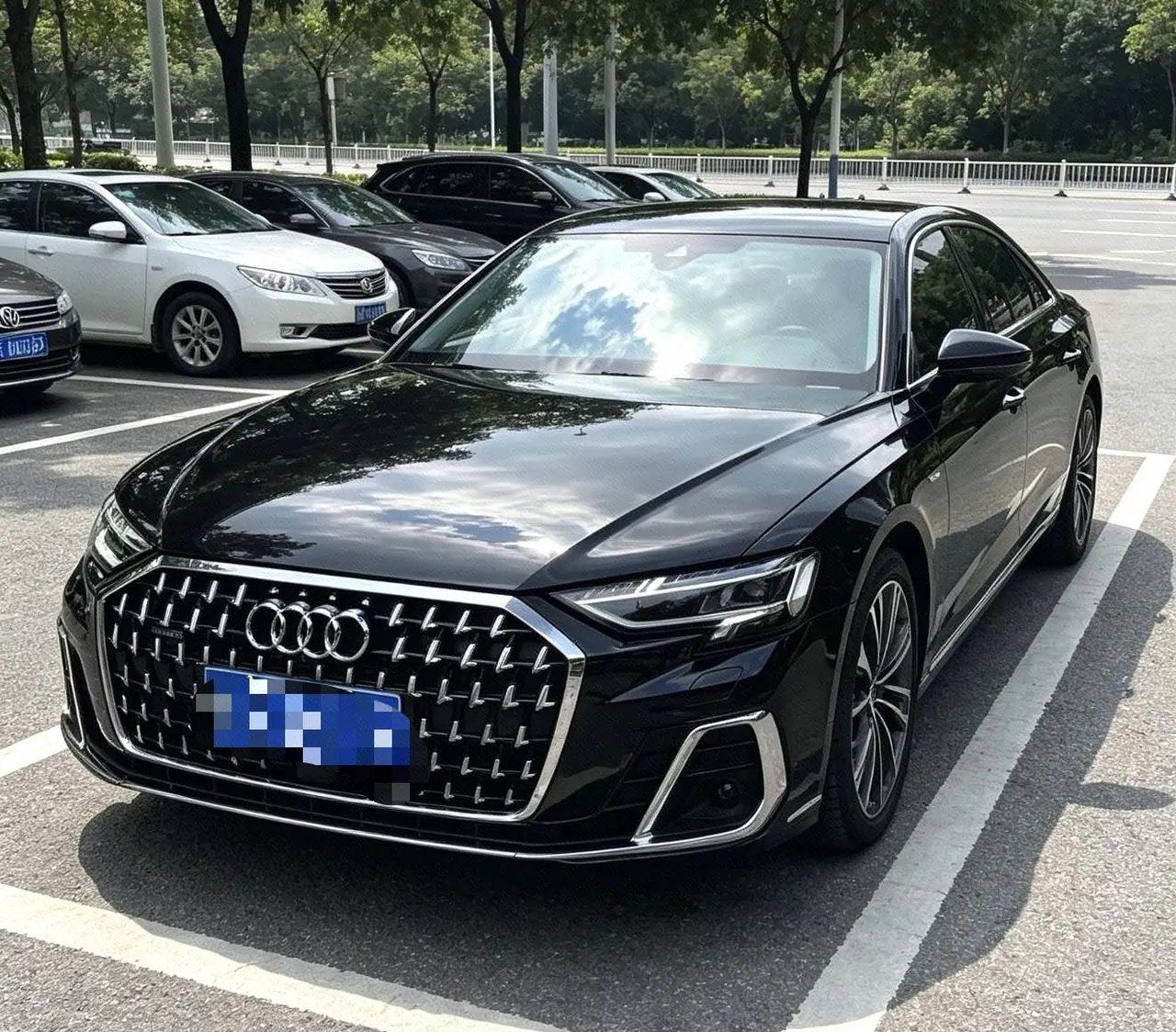 Audi A8L (Imported) 2024 A8L 48V 3.0TFSI 50TFSI Quattro Automatic Gear Selection - View 1
