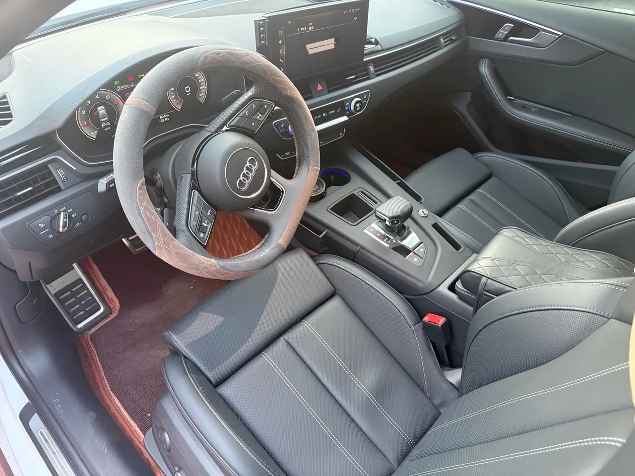 Audi 2024 A4L 2.0TFSI 40TFSI Deluxe Dynamic Automatic 4