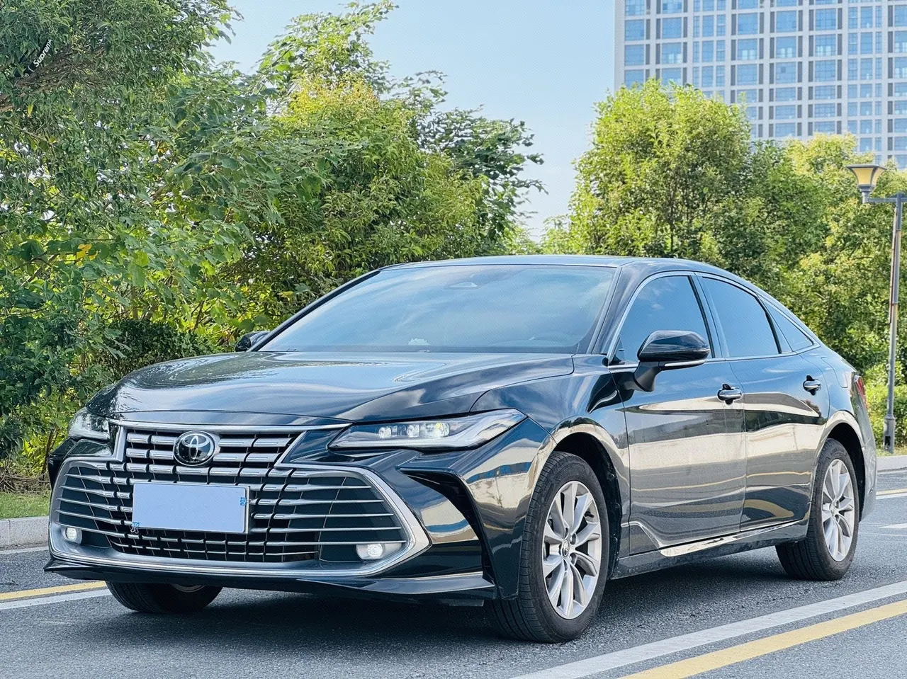 Открыть галерею: Toyota 2024 Asian Dragon 2.0 Stepless Enterprising Edition Automatic Gear