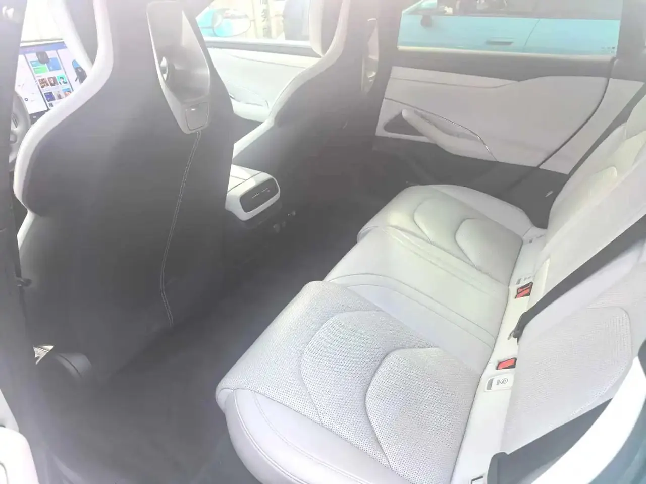 MI 2024 SU 7 800km 4-wheel drive ultra-long endurance high-end smart driving Max version automatic gear 3