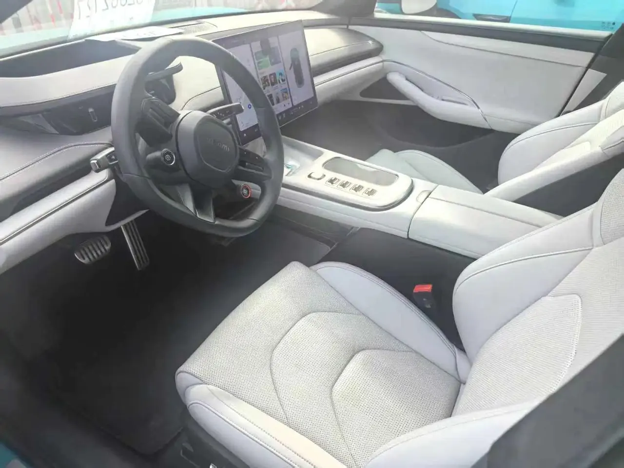 MI 2024 SU 7 800km 4-wheel drive ultra-long endurance high-end smart driving Max version automatic gear 4