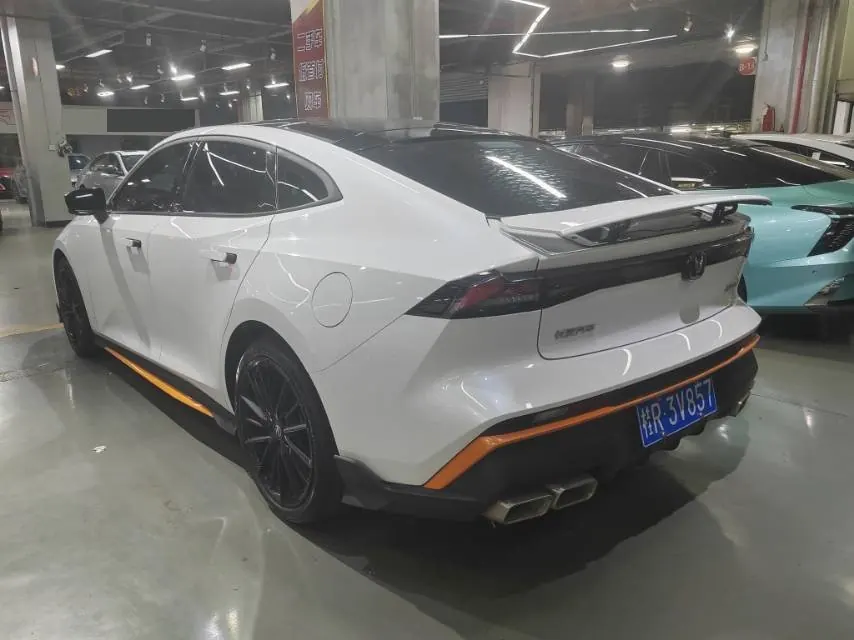 ChangAn 2024 UNI-V 1.5T Distinguished Sports Automatic 3