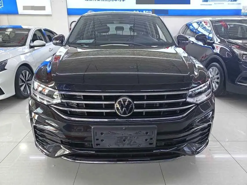 Volkswagen 2024 Tiguan L R-Line 2.0TSI 330TSI Two-Drive R-Line Overdrive Automatic Gear 2