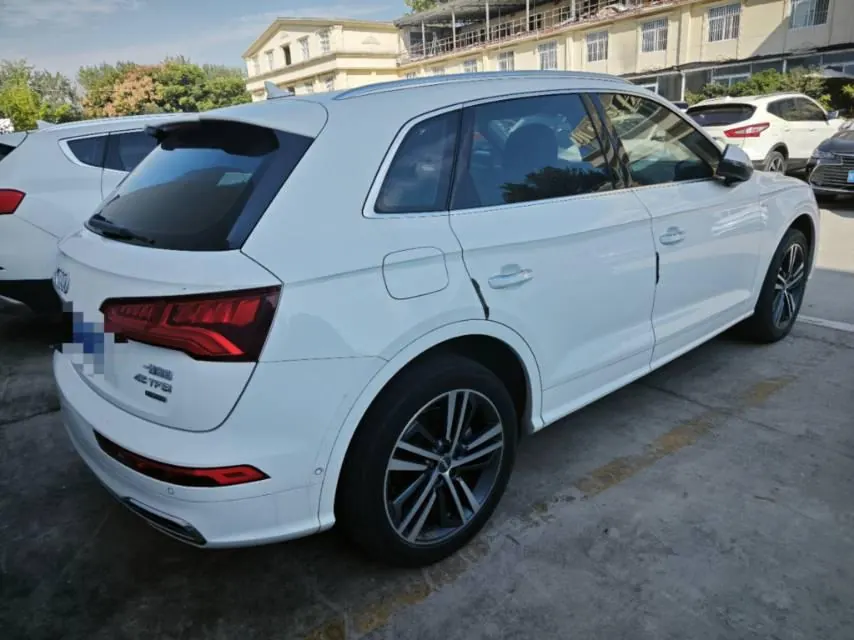 Audi 2020 Q5L 2.0TFSI 45TFSI exclusive luxury sports automatic transmission 2