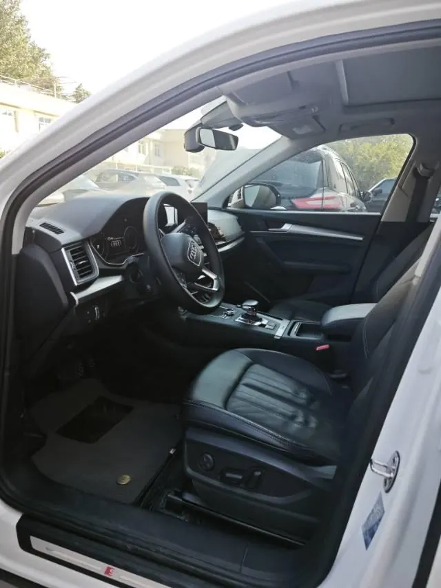 Audi 2020 Q5L 2.0TFSI 45TFSI exclusive luxury sports automatic transmission 6