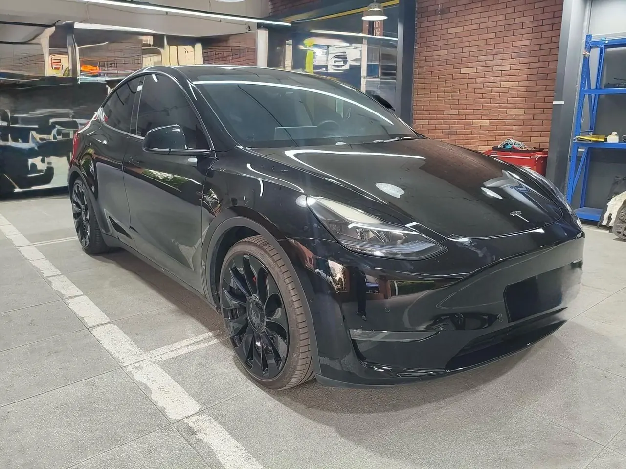 Tesla 2023 Model Y high-performance all-wheel drive version automatic transmission 4