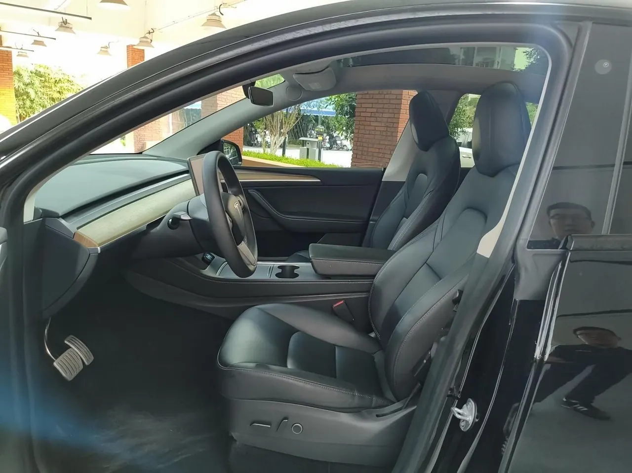 Tesla 2023 Model Y high-performance all-wheel drive version automatic transmission 5