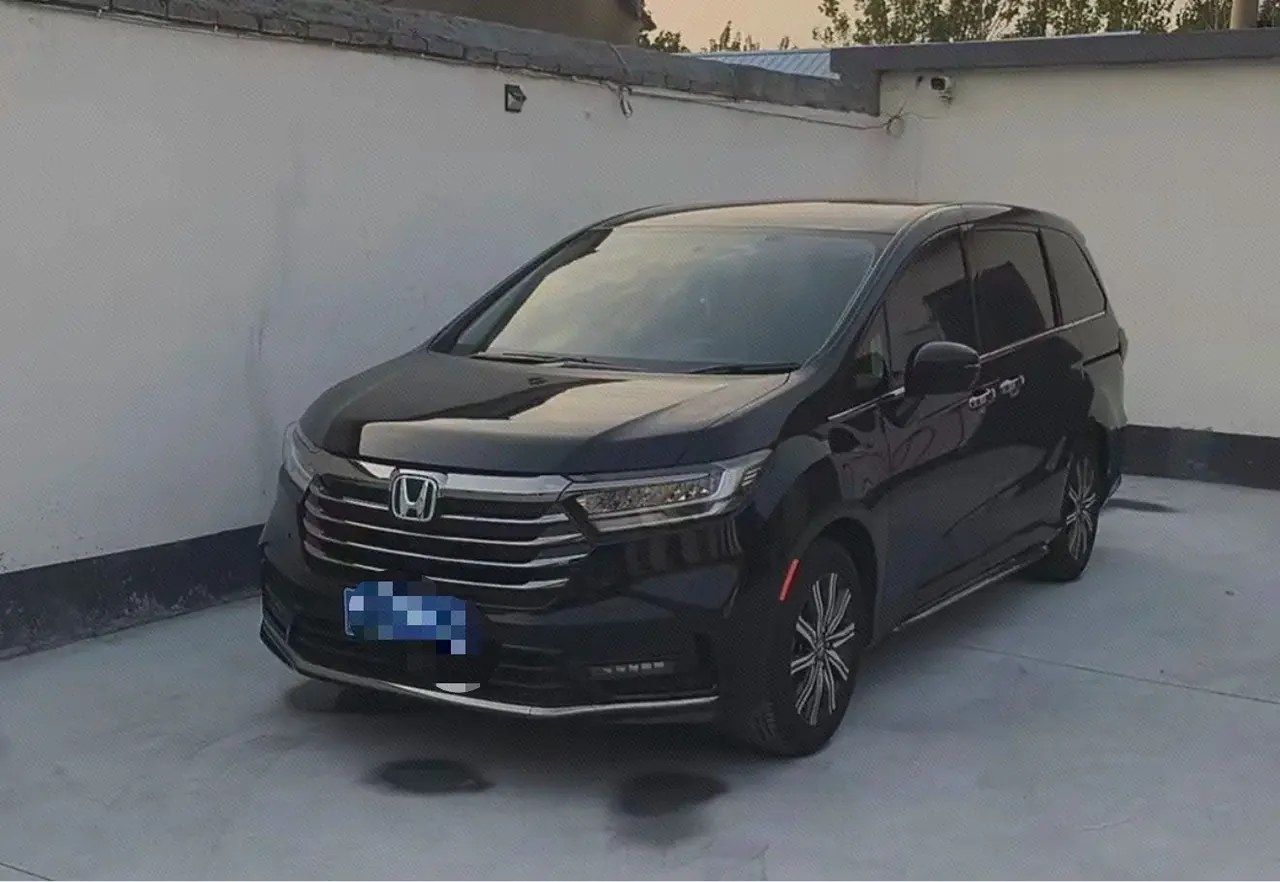 Open image lightbox: Honda 2026 Odyssey Hybrid 2.0 Stepless Sharp and Pleasant Edition Automatic Gear