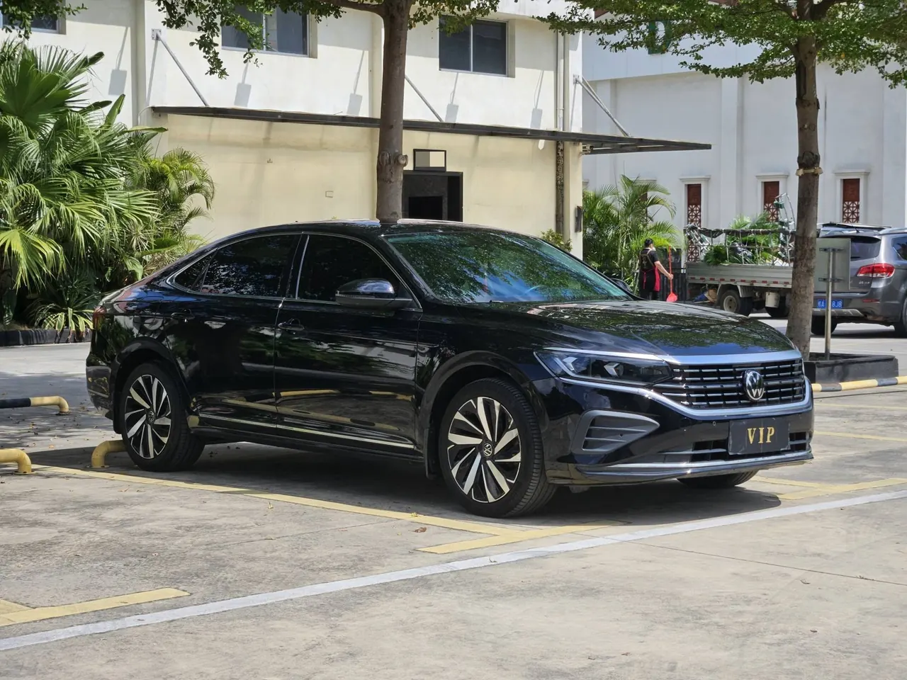 Volkswagen 2024 Passat 2.0TSI 330TSI Elite Edition Automatic 3
