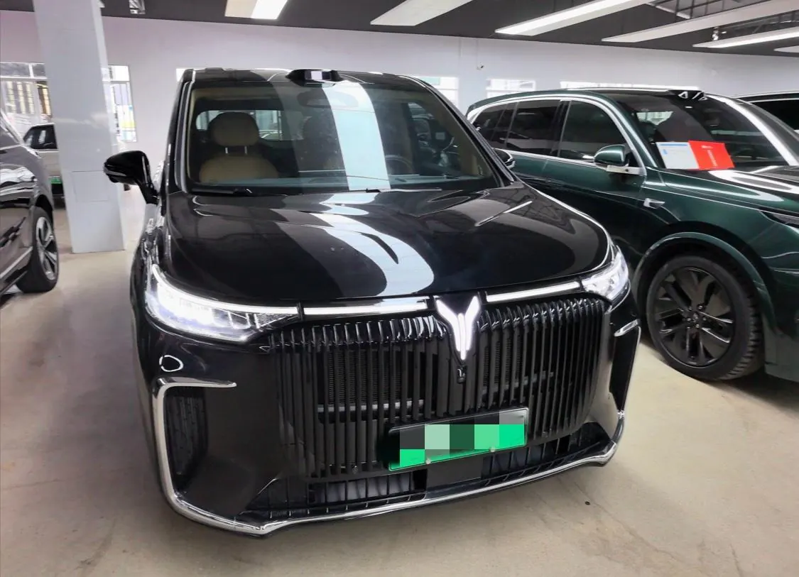 Voyah 2026 Dreamers PHEV 1.5T Champion Edition Automatic Gear 2