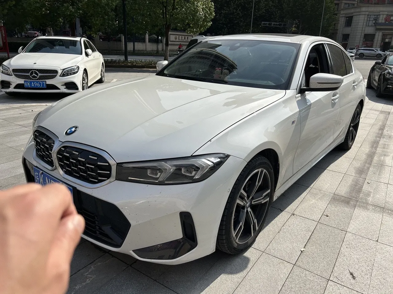 Open image lightbox: BMW 3 Series 2024 325i 2.0T M Sports Suit Automatic Gear