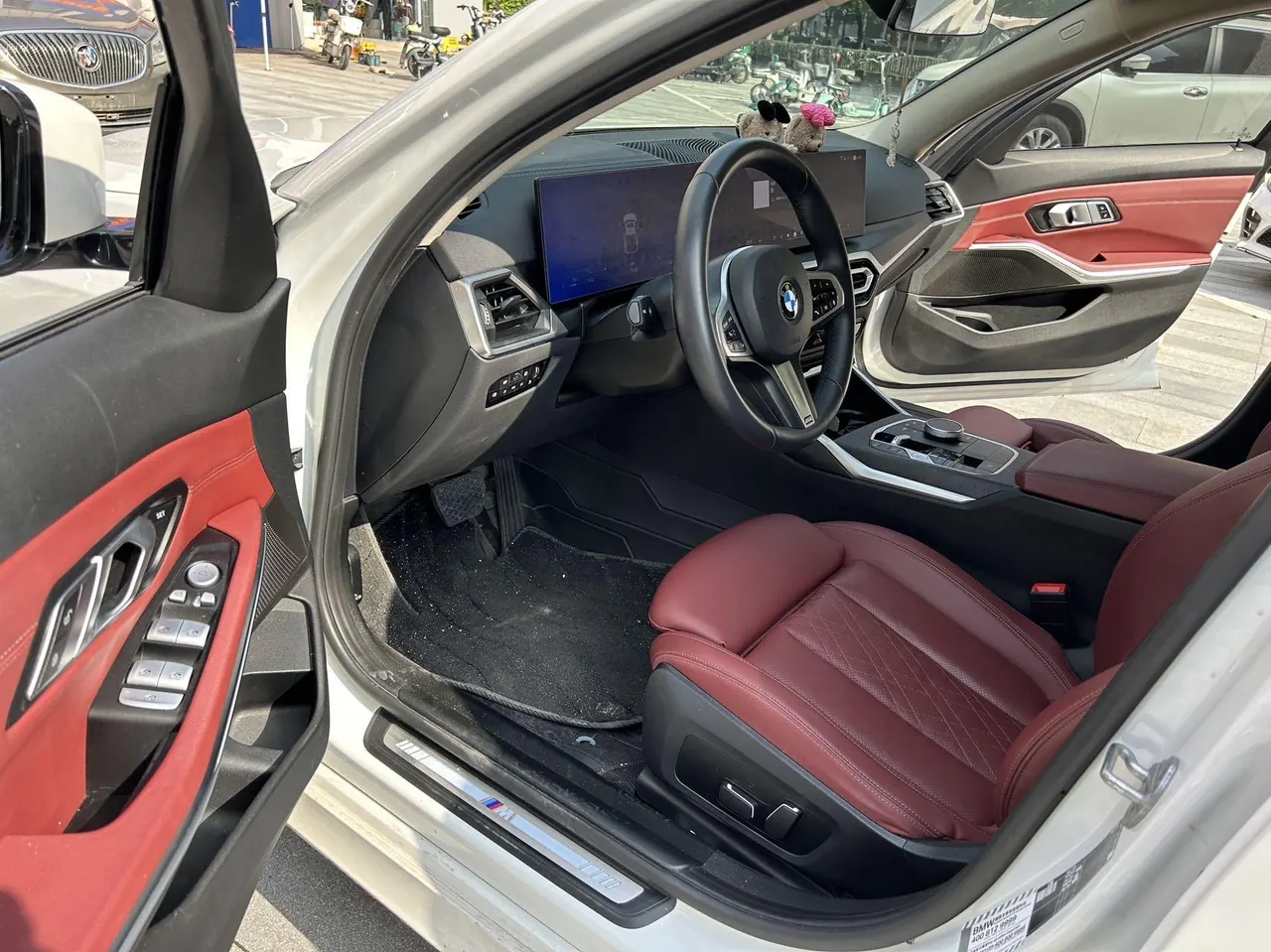 BMW 3 Series 2024 325i 2.0T M Sports Suit Automatic Gear 2